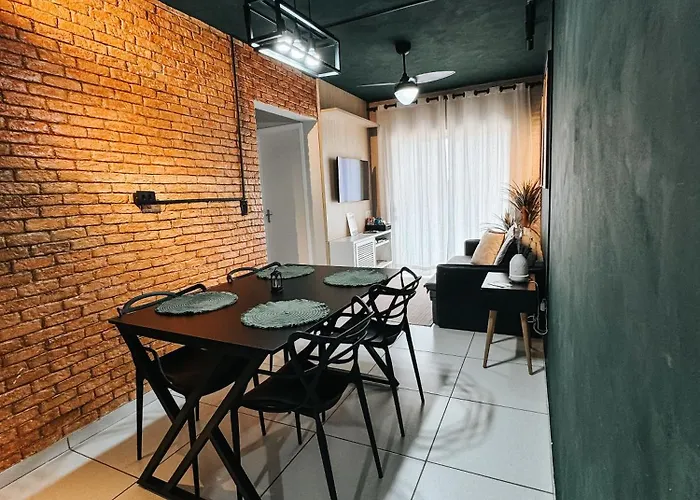Novo Apto Em Condominio Fechado C/Ar E Elevador